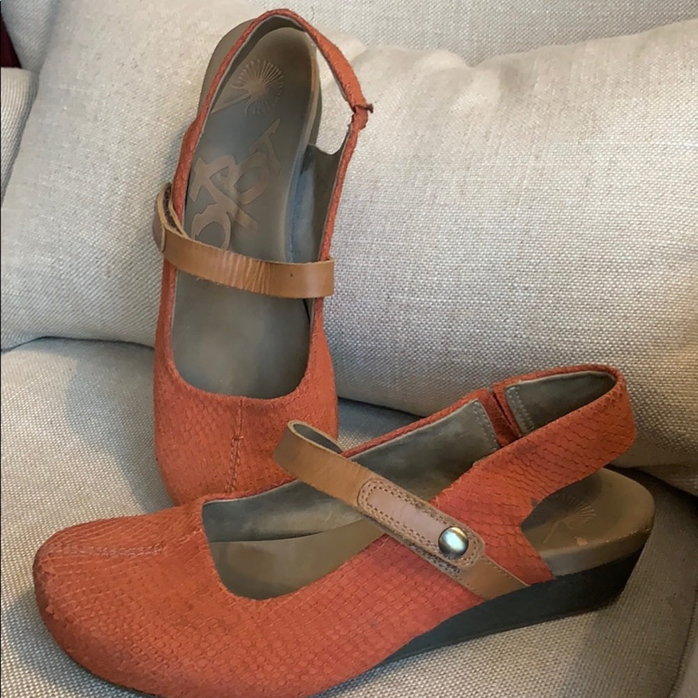 OTBT Springfield Slingback 1 1/4” heel